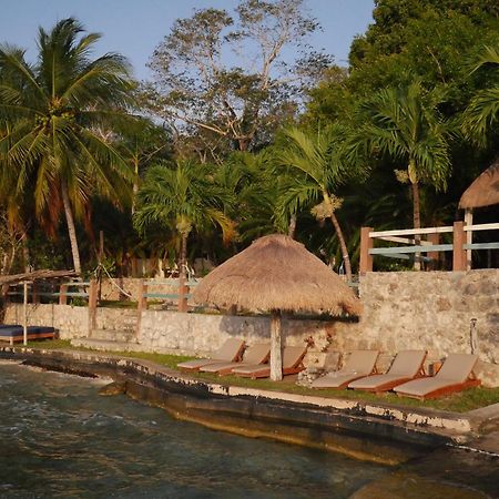 Villa Santuario Lake Front Oasis باكالار المظهر الخارجي الصورة
