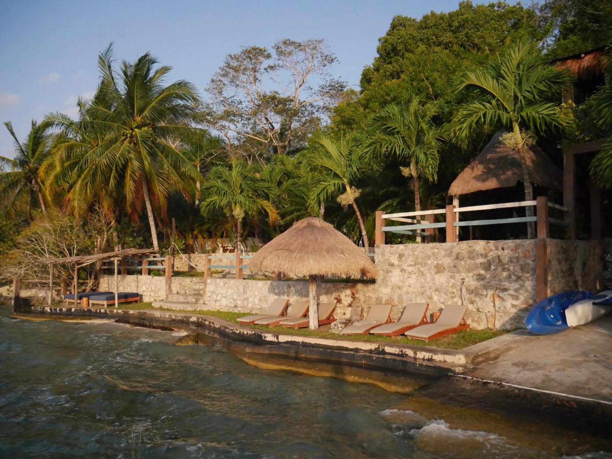 Villa Santuario Lake Front Oasis باكالار المظهر الخارجي الصورة