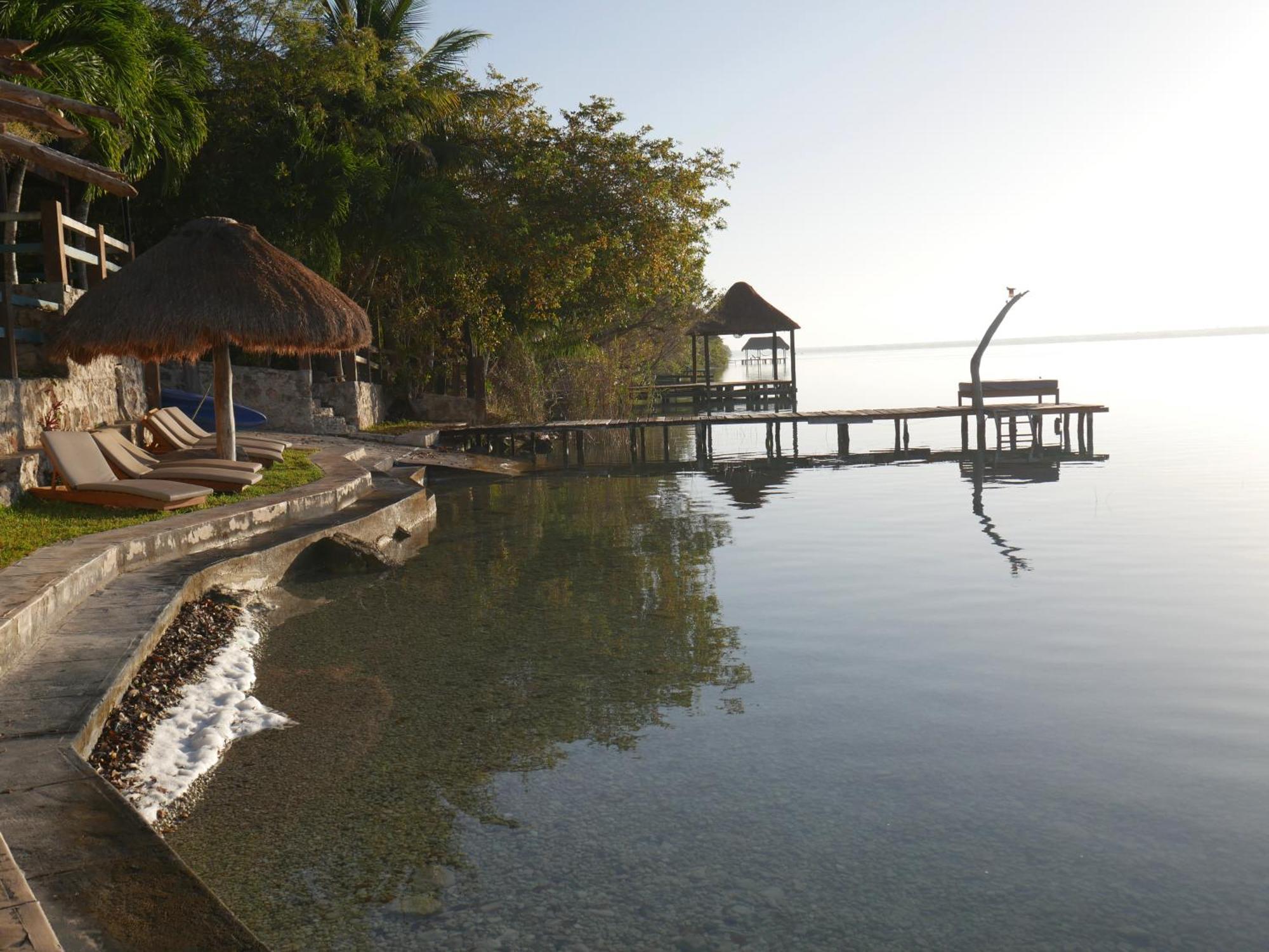 Villa Santuario Lake Front Oasis باكالار المظهر الخارجي الصورة